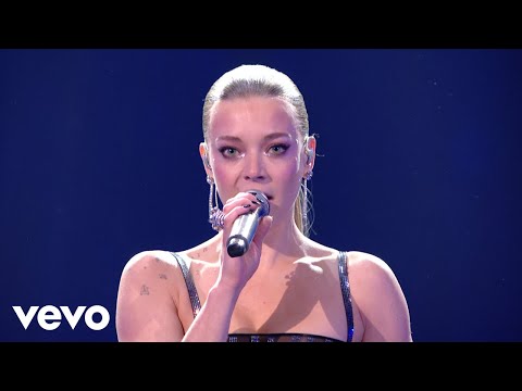 Becky Hill, Chase & Status - Disconnect (Live At The BRITs 2024)