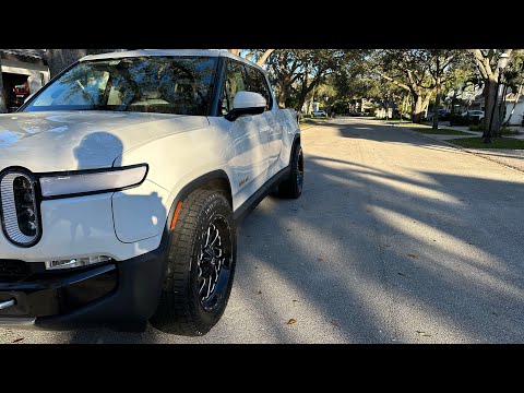 Rivian R1T install after market wheels and tires, changed the rims, no lift