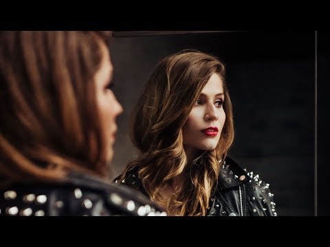 Laura Rizzotto Photoshoot Backstage