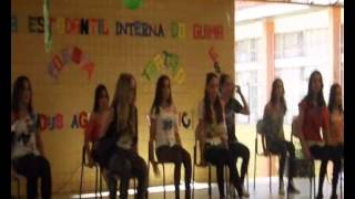 preview picture of video 'Fragmento da Dança da Bandeira Verde 2012 escola guimarães rosa  (assis chateaubriand-PR)'