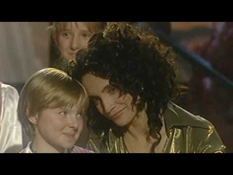 Lucie Bílá - Zlo léčí jenom láska [z filmu Pán hradu] (2000)