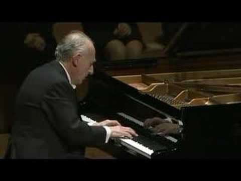 Pollini plays Debussy feux d'artifices in Japan