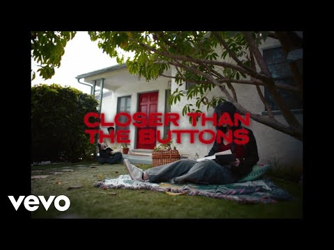 Lyn Lapid - buttons (Lyric Video)