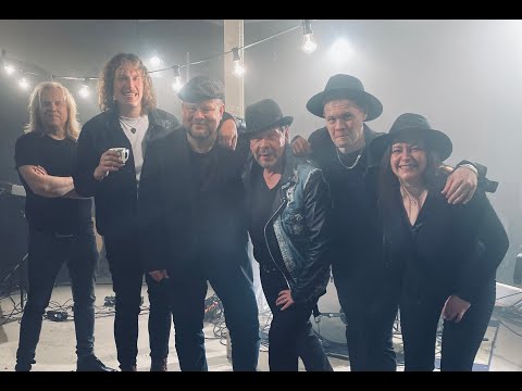 Pate Mustajärvi: Rolling stone