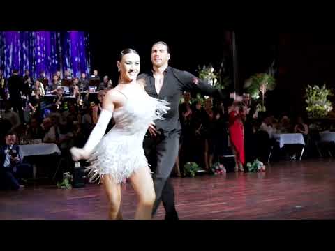 Siegertanz der Gewinner des Preises der Schwabenlandhalle 2024 - Justin Lauer & Rita Schumichin