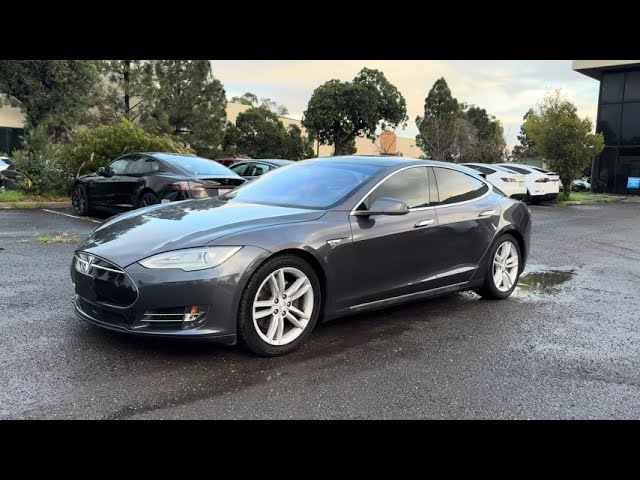 2015 TESLA MODEL S SEDAN DUAL AC ELECTRIC MOTORS 85D SEDAN 4D - Image 50 2015 TESLA MODEL S SEDAN DUAL AC ELECTRIC MOTORS 85D SEDAN 4D