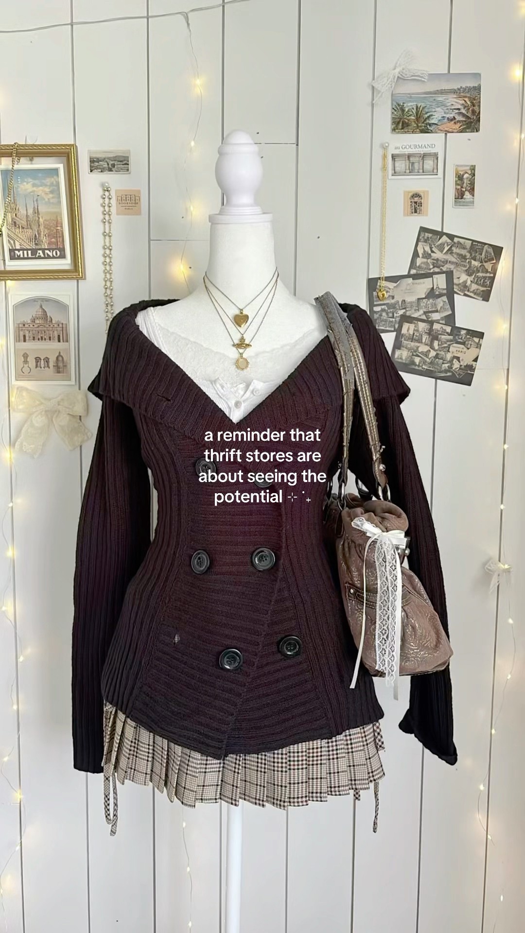 Thrifting itu seru banget! 🥹 Siapa yang suka nemuin barang-barang unik dengan harga terjangkau?✨