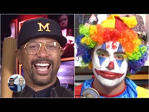 看看你是怎麼害我的，湯姆-布雷迪！"--大衛-雅各比在輸掉超級碗LV賭注後，打扮得像個小丑。 (‘Look how you got me, Tom Brady!’ - David Jacoby dresses like a clown after losing Super Bowl LV bet)