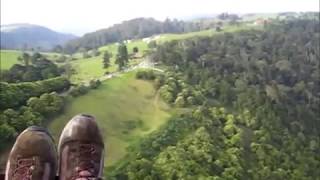 preview picture of video 'Paragliding Beechmont 2nd Jan 2006'