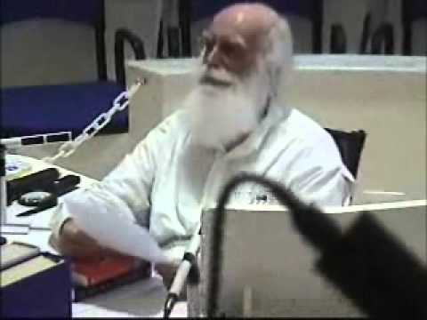 Extraterrestriologia: Dr. Roger Leir, Supostas Abduções e Implantes Extraterrestres - Waldo Vieira