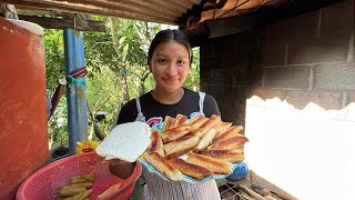 Download lagu Rosi Les Enseña Como Preparar Unos Deliciosos Tamales de Elote Fritos [Ep40] mp3