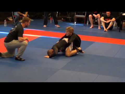 Björn Lúkas vs Damian Mjolnir open 2011