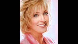 Connie Smith - Asleep At The Foot Of The Bed