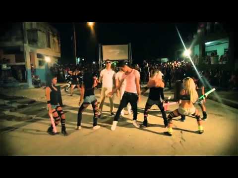 Yakarta Ft  Los Más Buscados Ale & Bandolero   Gatas Solteras VIDEO OFFICIAL 2013