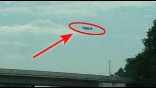 preview picture of video 'Blimp Caught On Tape'