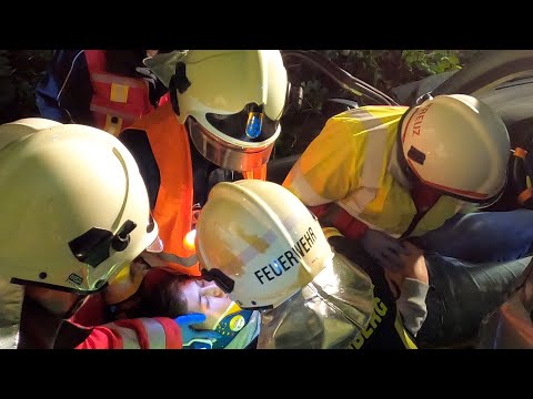 Einsatzübung: PKW Unfall