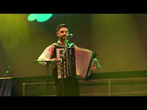 Mi se imamo radi (Volksweise) - Mladi Korenjaki / Die jungen Helden