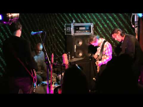 David Kilgour and the Heavy Eights - Maybe (live)