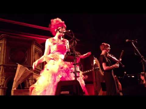 Gabby Young & Other Animals - in Your Head