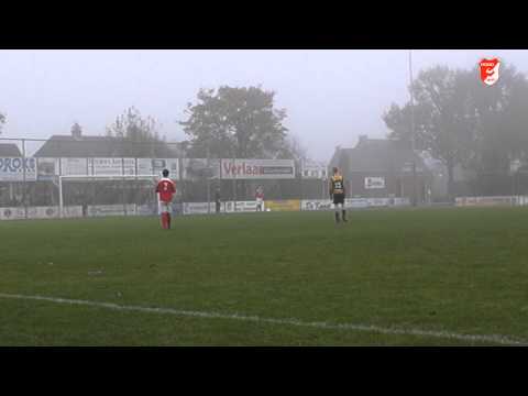 voetbalwedstrijd Rood-Wit B1 -  Tholense Boys B2