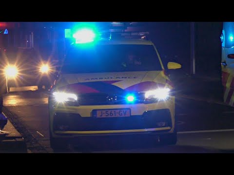 OVD-G 21-802 en Ambulances met spoed naar en vanaf een Ernstig Ongeval op de Oostwal in Oss