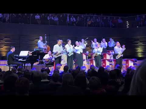 Well Alright Then - Andrej Hermlin and his Swing Dance Orchestra in Munich