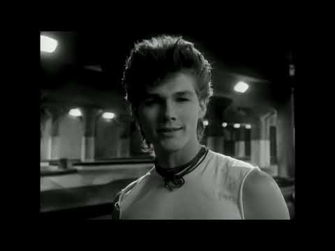Videoclip de Train of Thought (2015 Remaster) — a-ha