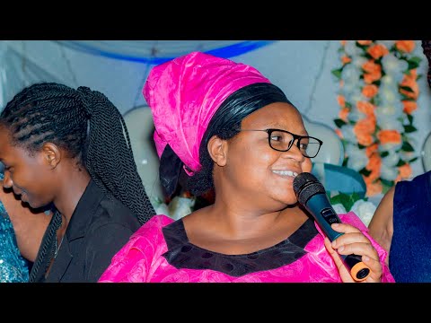 UMUHANZIKAZI ANGELIQUE YASUSURUKIJE ABANTU MU BIRORI BYA MARENE ANGE. BYARI IBYISHIMO GUSA GUSA !!