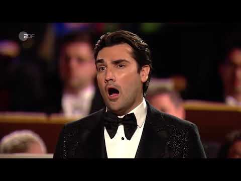 Jonathan Tetelman - Panis Angelicus 2021