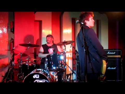 L.A.M.F. UK  CountDown Love Snip @ the 100 CLUB 16-04-11