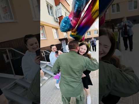 Она ЗАПЛАКАЛА, когда увидела Отца! 12 или 21? Родители устроили сюрприз для дочки #папа #семья #мама