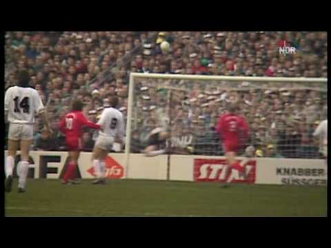 FC St. Pauli und FC Bayern München.avi