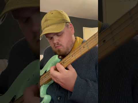 Up The Neck (Bass Line a Day 106/365) #bass #grooveoftheday #bassguitar #bassfeatured