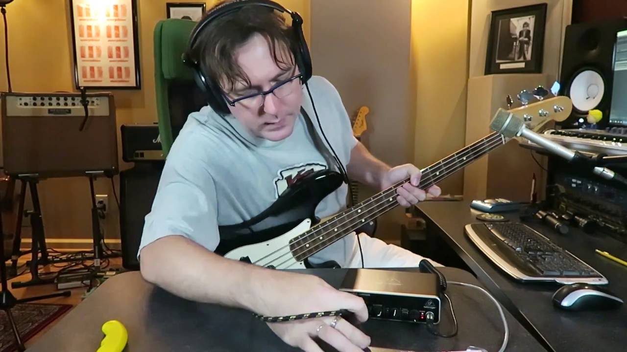 Аудио интерфейс Behringer UMC22