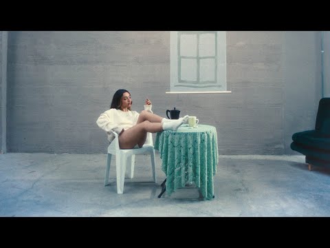 Vale Garzón   - Desperté (Videoclip Oficial)
