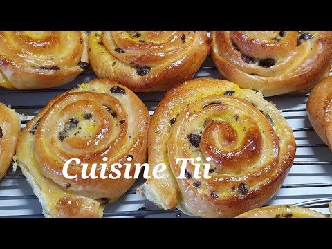 Escargot brioché à la crème pâtissière et aux pépites de chocolat