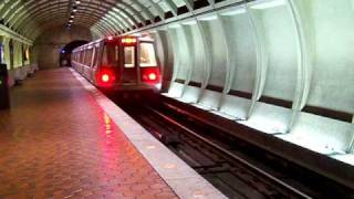 preview picture of video 'WMATA Breda Rehab departing Forest Glen station'