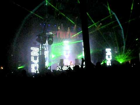 Sander van Doorn playing Adele - Set fire to the rain (Thomas Gold Rmx) | Nature One 2011