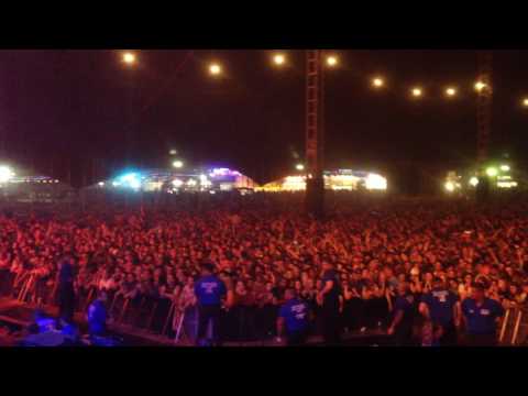 Colin Peters & Jeff Automatic warm up for The Wombats at Reading 2016