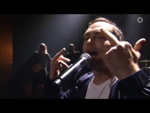 "Und die hier gehn raus an jedes #Nazischwein" - Bosse - ECHO 2016