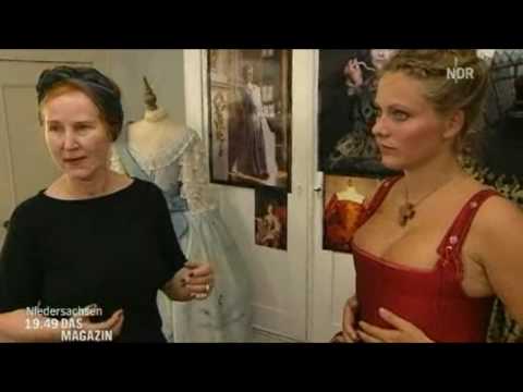The making of a Tudor dress for Pantagruel