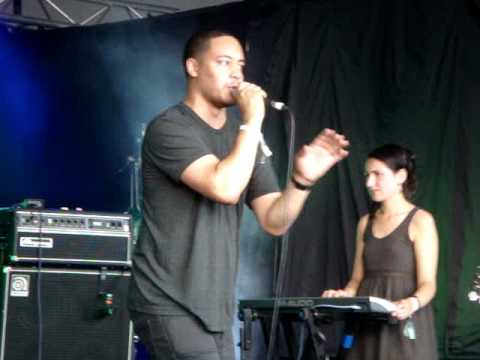 DELS - Shapeshift live at Latitude 2011