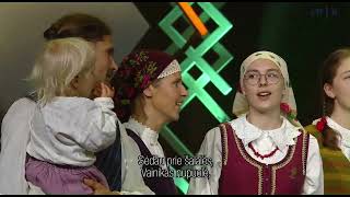 Raskila_ Sėdžiu už stalalio