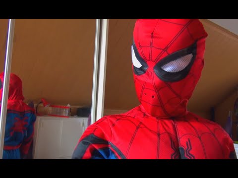 Spiderman Muscle Child Costume Video Review