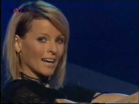 Iveta Bartošová - scénka + Útoč láskou (Remix)