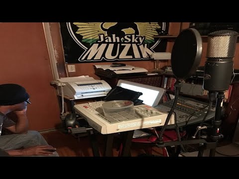 #REGGAE : LIVE STUDIO SESSION | SAMMY DREADLOCKS & GENERAL JAH MIKEY