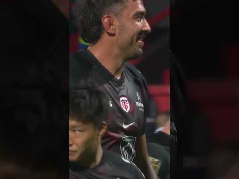 TOP 14 - J6: La petite différence de taille entre Arnold et Saito