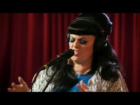 Video thumbnail for Walk (Back to Your Arms) [Live at RNZ]