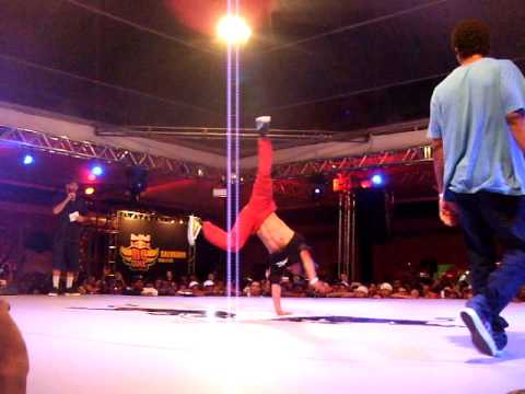 Red Bull BC One - Kapu vs D.M - Qualify Salvador