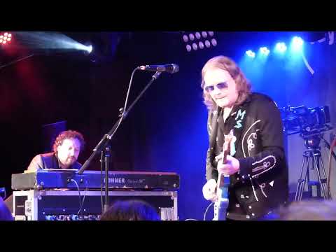 Matt Schofield (1of3) @ Heyhoof Backstage, april 2022, The Netherlands.